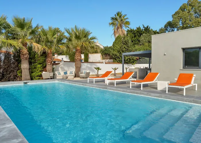 Casa Mieke Modern View Of The Montgo Mountain *